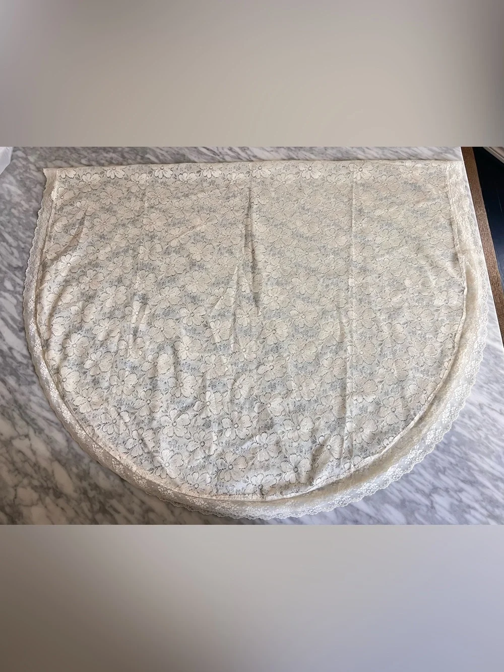 Vintage Lace Floral Table Cloth